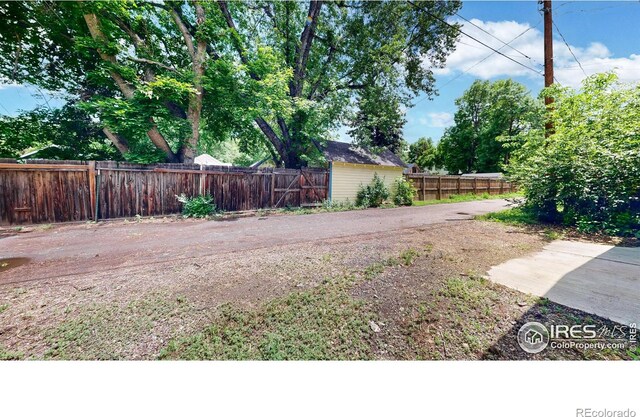 904 N Jefferson Ave, Loveland, CO 80537 - view of fenced backyard