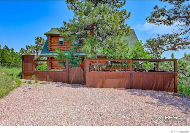 114 Jade Way, Lyons, CO 80540 - view of yard featuring a gate