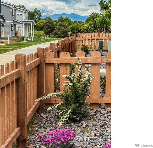 364 Fickel Farm Trl, Berthoud, CO 80513 - view of yard with a mountain view