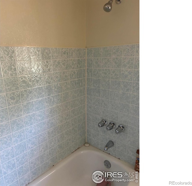 31888 County Road U, Brush, CO 80723 - full bathroom featuring shower / bathtub combination