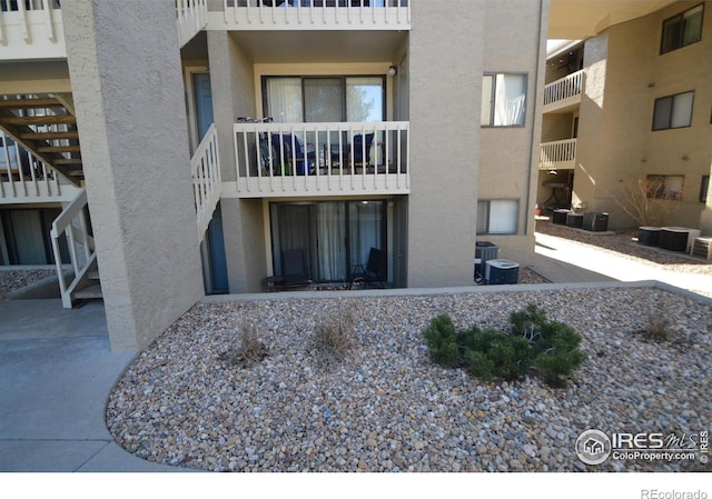 30 S Boulder Cir Unit 30182102, Boulder, CO 80303 - view of apartment building / complex with central AC unit