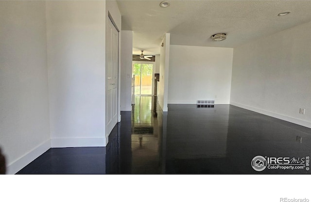15532 E Pacific Pl, Aurora, CO 80013 - hall featuring baseboards