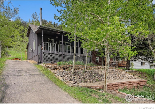 2786 Riverside Dr, Lyons, CO 80540 - view of front of home featuring a porch
