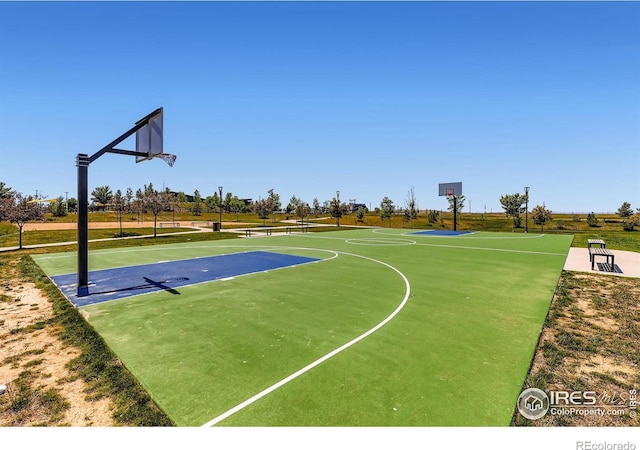 10 N Quantock St, Aurora, CO 80018 - view of sport court featuring community basketball court