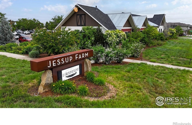 2107 Blackbird Dr, Fort Collins, CO 80525 - community / neighborhood sign with a yard