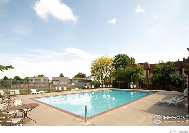 1901 W 101st Ave, Thornton, CO 80260 - community pool with a patio area