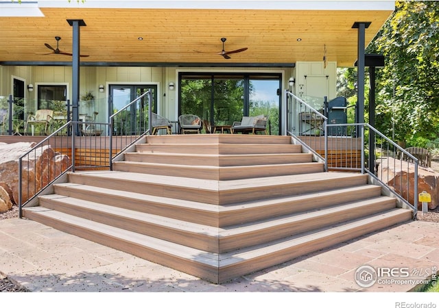 1579 W Costilla Pl, Littleton, CO 80120 - entrance to property featuring ceiling fan and covered porch