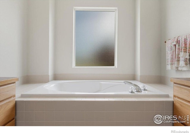 1365 Settlers Dr, Eaton, CO 80615 - full bath featuring a bath and vanity