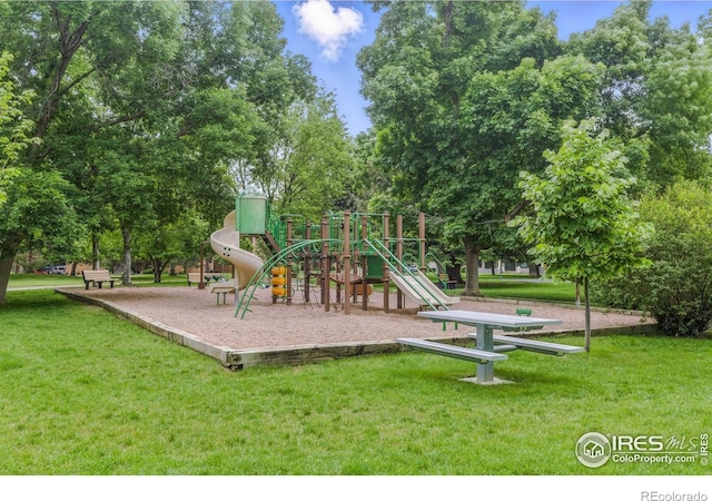 6076 Gunbarrel Ave Unit F, Boulder, CO 80301 - communal playground featuring a lawn