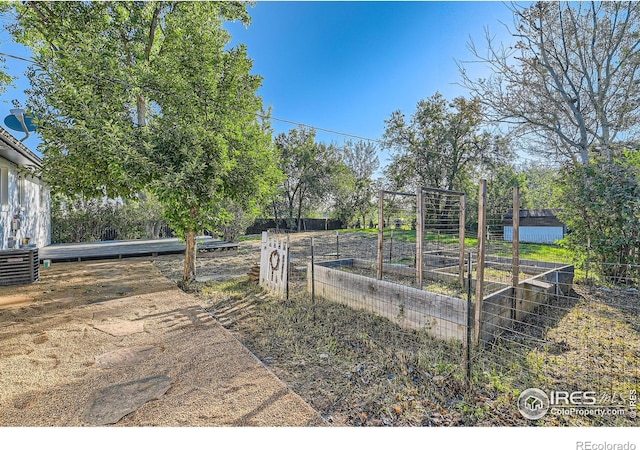 1498 Wicklow St, Boulder, CO 80303 - view of yard with a garden