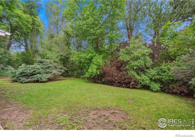 1512 Brentwood Dr, Fort Collins, CO 80521 - view of grassy yard