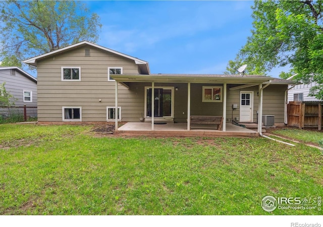 1512 Brentwood Dr, Fort Collins, CO 80521 - rear view of property with a patio