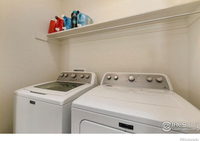 3145 Alybar Dr # 16B, Wellington, CO 80549 - laundry room with washing machine and clothes dryer