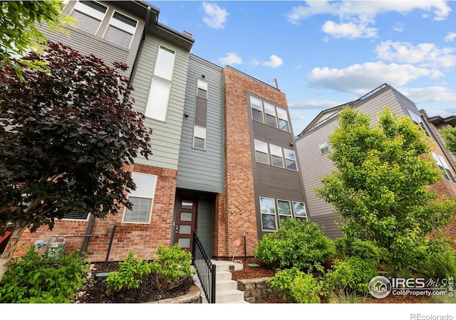 9052 E 47th Ave, Denver, CO 80238