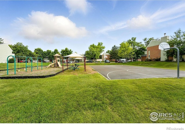 1900 Chalcis Dr Unit 42, Lafayette, CO 80026 - view of sport court featuring community basketball court and a yard
