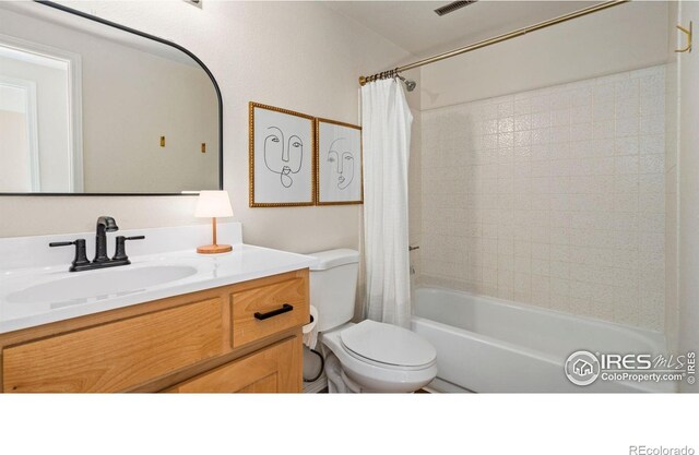 1922 Enfield Ct, Fort Collins, CO 80526 - full bathroom with shower / tub combo with curtain and vanity