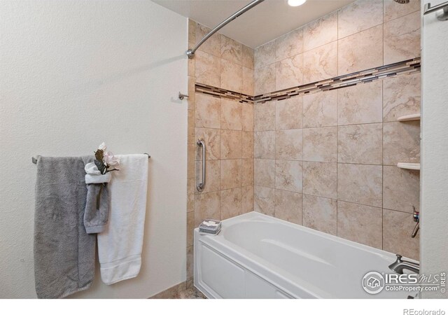7401 Turnbull Ct, Windsor, CO 80550