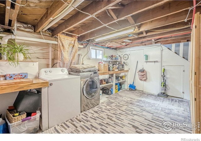 1421 N 7th St, Grand Junction, CO 81501 - washroom featuring independent washer and dryer