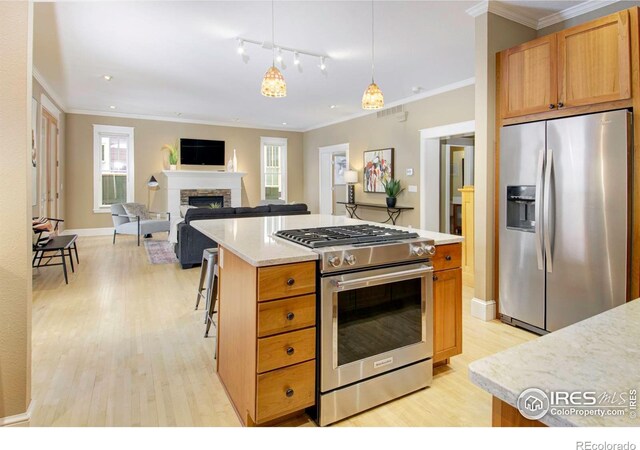 832 Neon Forest Cir, Longmont, CO 80504