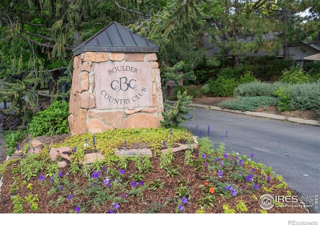 5190 Buckingham Rd, Boulder, CO 80301