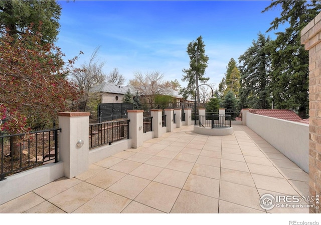2111 E Alameda Ave, Denver, CO 80209 - view of patio / terrace