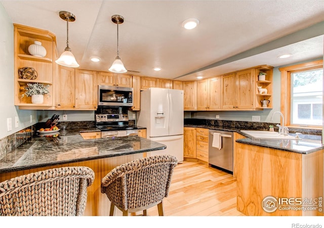 332 N Madison Ave, Loveland, CO 80537 - photo 8