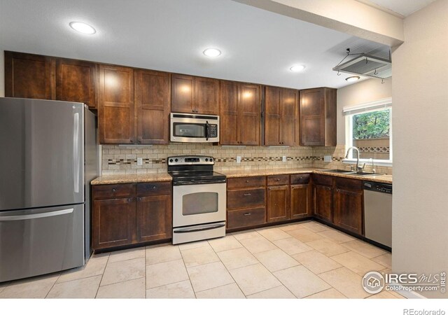 529 Skyline Dr, Fort Collins, CO 80521