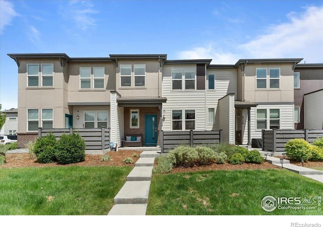 4774 Kittredge St, Denver, CO 80239 - photo 1