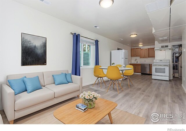 310 S 2nd Ave, Brighton, CO 80601 - photo 4