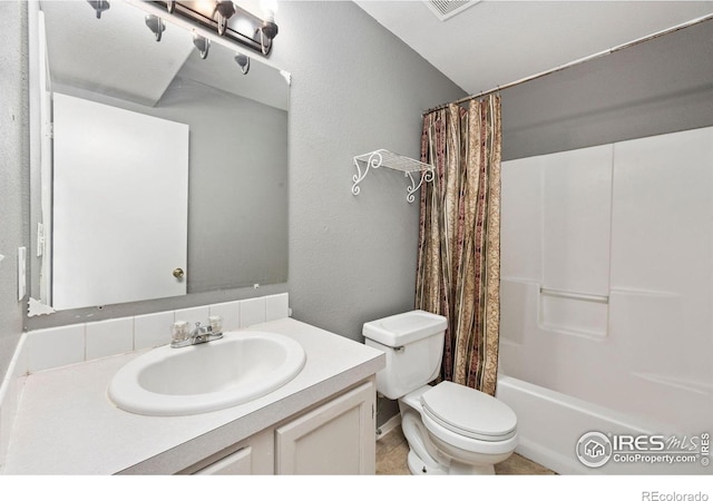 4740 Everglade Ct, Greeley, CO 80634 - bathroom with vanity and shower / tub combo