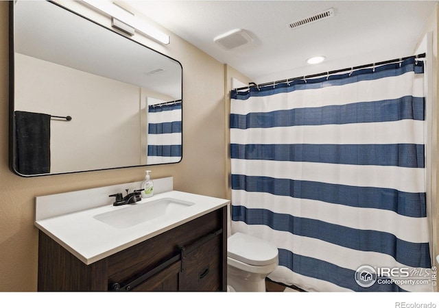 1607 Rushmore Dr, Colorado Springs, CO 80910 - full bath featuring vanity and recessed lighting