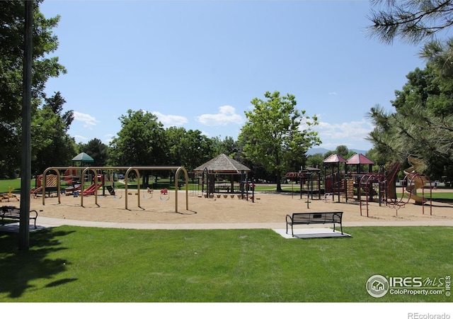 7459 Mount Meeker Rd, Longmont, CO 80503 - community playground with a yard