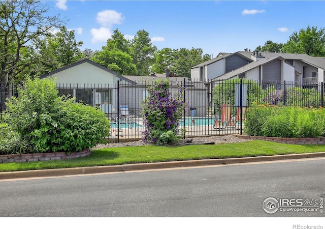 3535 28th St # 202, Boulder, CO 80301 - view of community pool