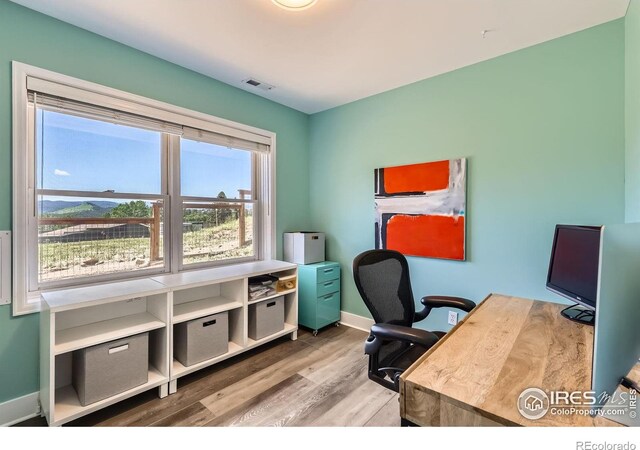 4815 Sugarloaf Rd, Boulder, CO 80302 - office space with wood finished floors and baseboards