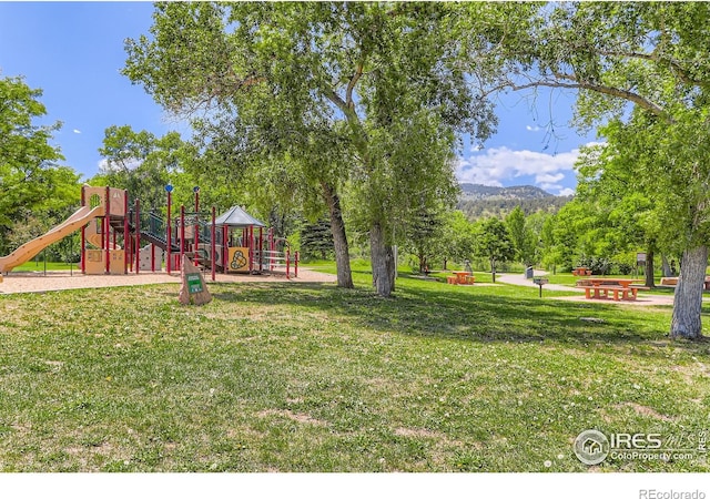 193 2nd Ave Unit A, Lyons, CO 80540 - view of green lawn