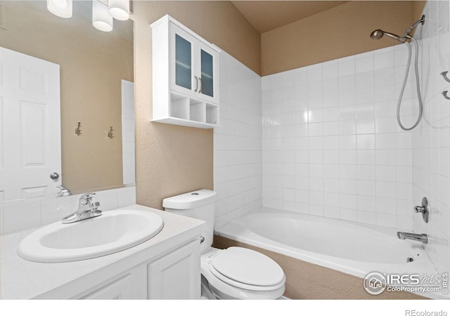 6925 19th St Unit 15, Greeley, CO 80634 - full bath with vanity and shower / washtub combination
