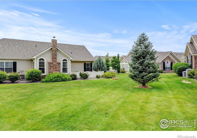2421 Santa Fe Dr Unit B, Longmont, CO 80504 - view of green lawn