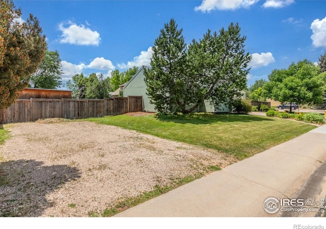 2707 W Stuart St, Fort Collins, CO 80526 - view of yard