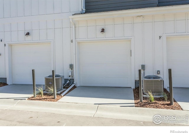 2714 Barnstormer St Unit G, Fort Collins, CO 80524 - garage with driveway
