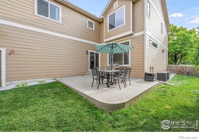 502 Peregrine Cir, Longmont, CO 80504 - view of patio / terrace