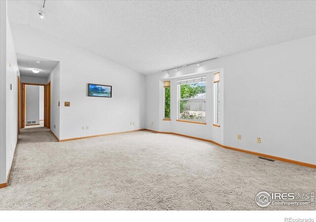 1131 Patricia Dr, Loveland, CO 80537 - photo 4