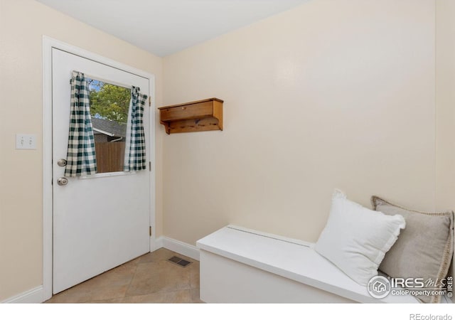 10947 Lynne Ave, Lafayette, CO 80026 - entryway featuring baseboards