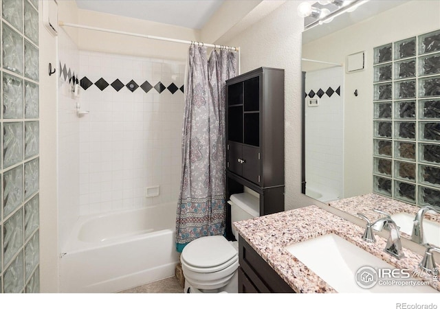 691 Tamarisk Ct, Louisville, CO 80027 - full bathroom featuring vanity, a wall unit AC, and shower / bathtub combination with curtain