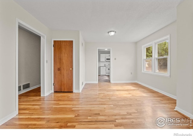 375 S Cedar Ave, Akron, CO 80720 - photo 9