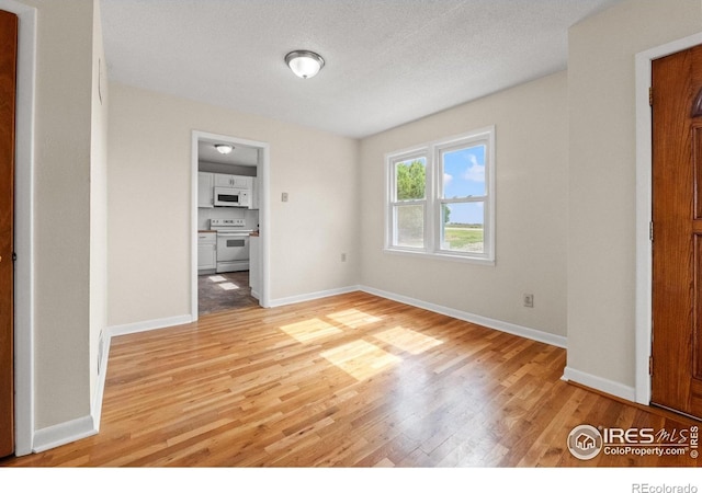 375 S Cedar Ave, Akron, CO 80720 - photo 10
