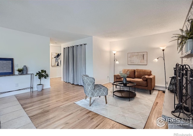 3030 Oneal Pkwy # 21R, Boulder, CO 80301 - living area featuring light wood finished floors and baseboards