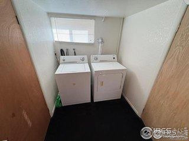 709 S 2nd Ave S, Sterling, CO 80751 - laundry area with independent washer and dryer