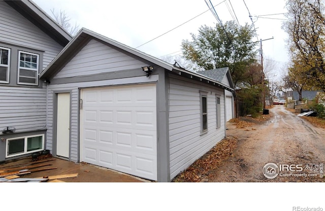 709 S 2nd Ave S, Sterling, CO 80751 - view of garage
