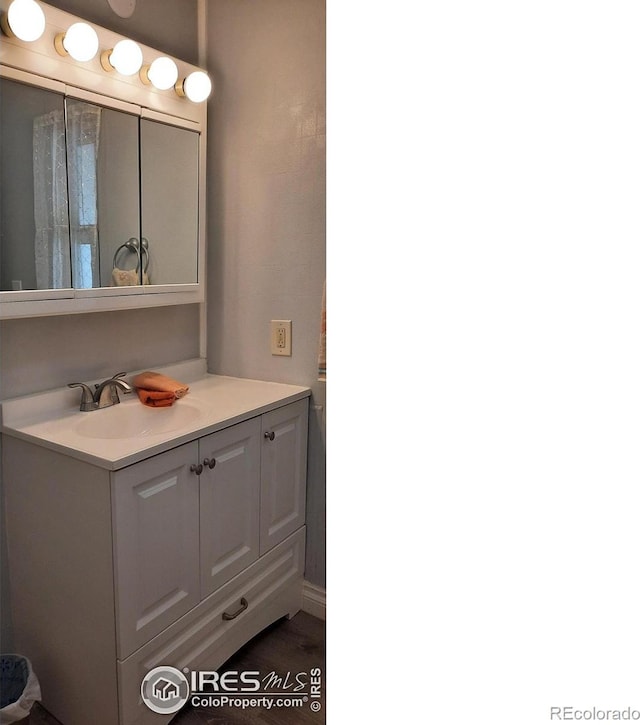 15296 County Road 39, Sterling, CO 80751 - bathroom with vanity