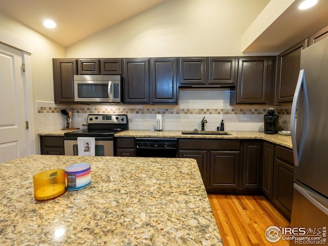 4085 Buffalo Mountain Dr, Loveland, CO 80538 - photo 18